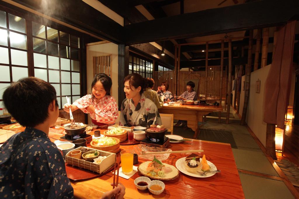 Hotel Takaragawa Onsen Ousenkaku Minakami Zewnętrze zdjęcie